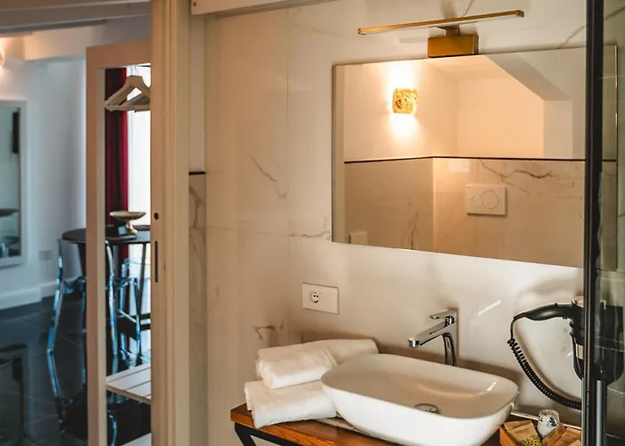 Florisia بيت ضيافة *